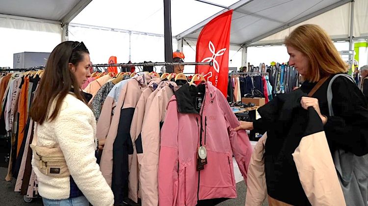 BRADERIE DE LA GLISSE - C’est à Biarritz pour les fans de vagues, neige et montagne